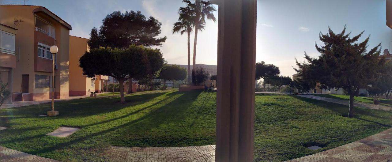 Coqueto Apartamento Con Terraza En La Playa روكيتاس ذي مار المظهر الخارجي الصورة