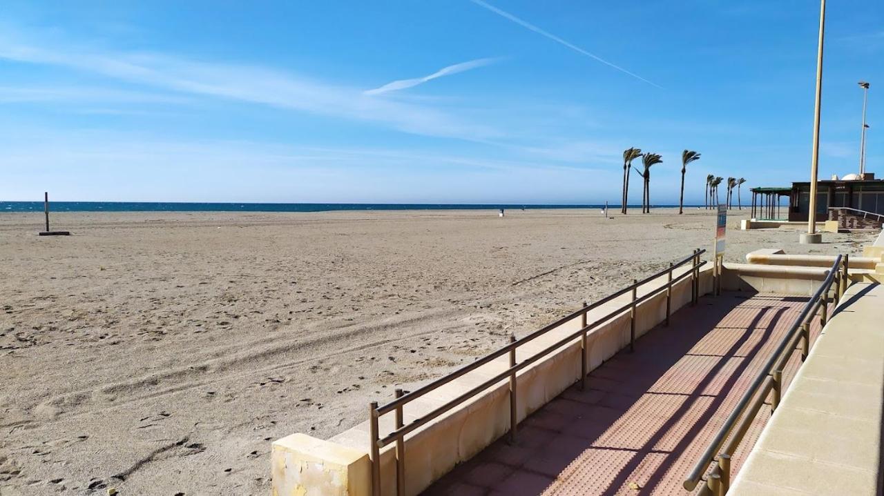 Coqueto Apartamento Con Terraza En La Playa روكيتاس ذي مار المظهر الخارجي الصورة