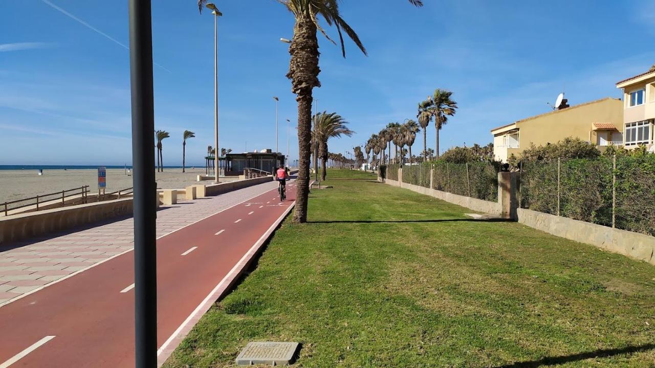 Coqueto Apartamento Con Terraza En La Playa روكيتاس ذي مار المظهر الخارجي الصورة